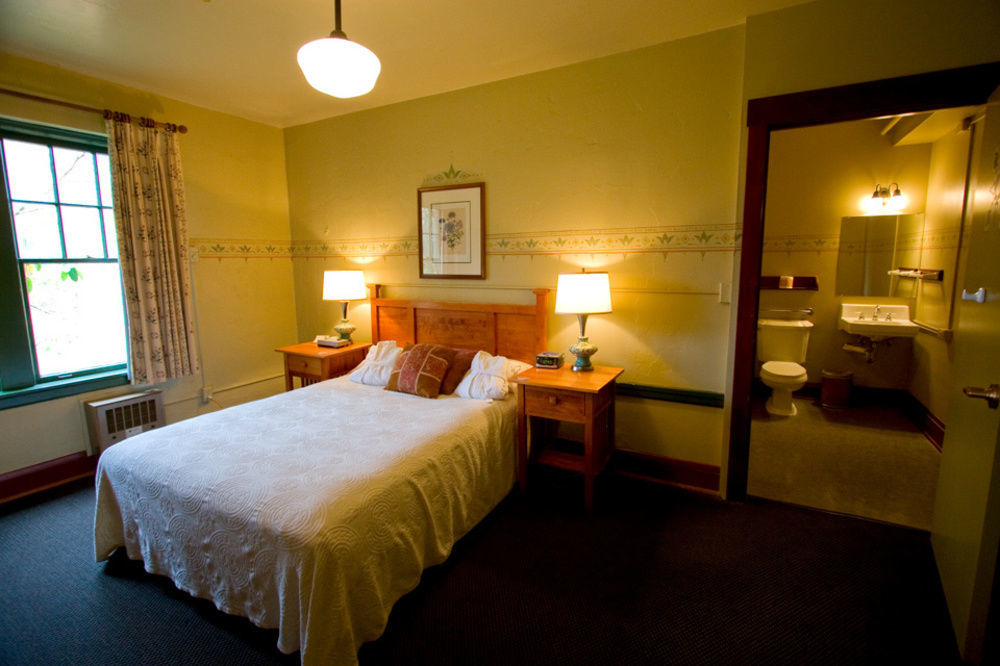Hotel McMenamins Edgefield Troutdale Exterior foto
